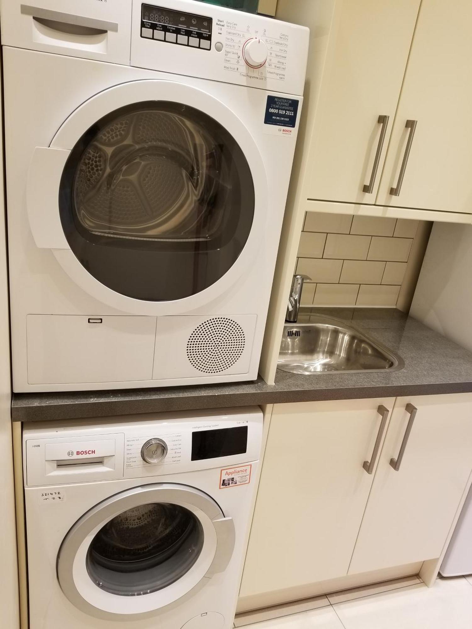 London Luxury Apartment 4 Bedroom Sleeps 12 People With 4 Bathrooms 1 Min Walk From Station Wanstead Exterior foto