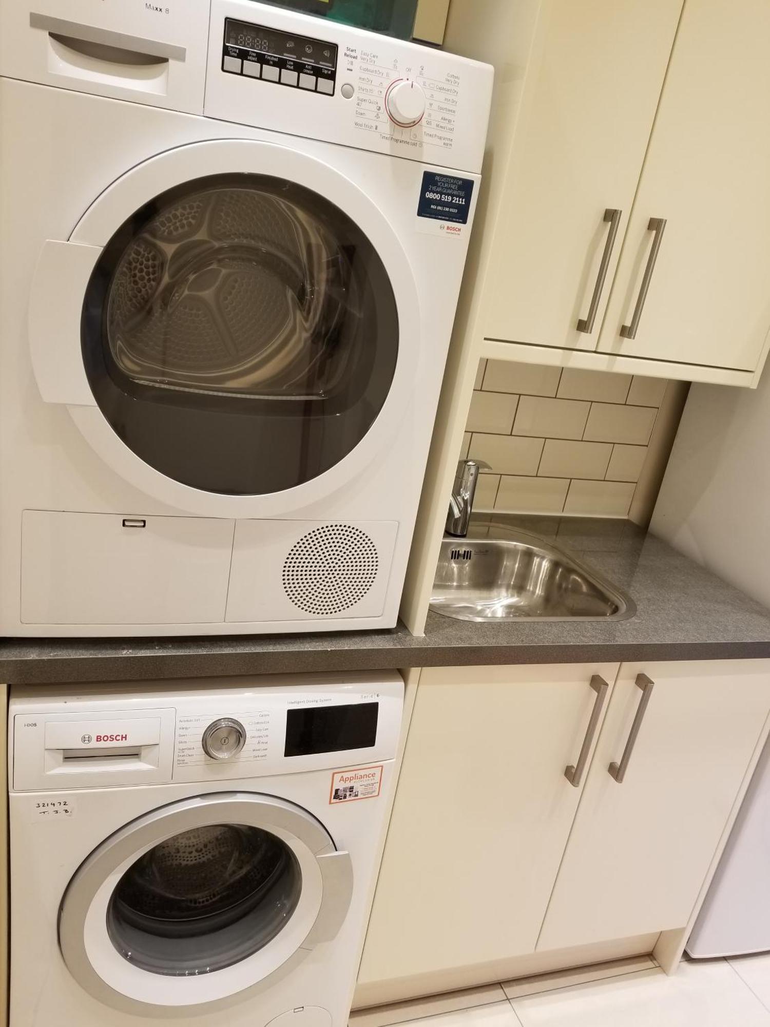 London Luxury Apartment 4 Bedroom Sleeps 12 People With 4 Bathrooms 1 Min Walk From Station Wanstead Exterior foto